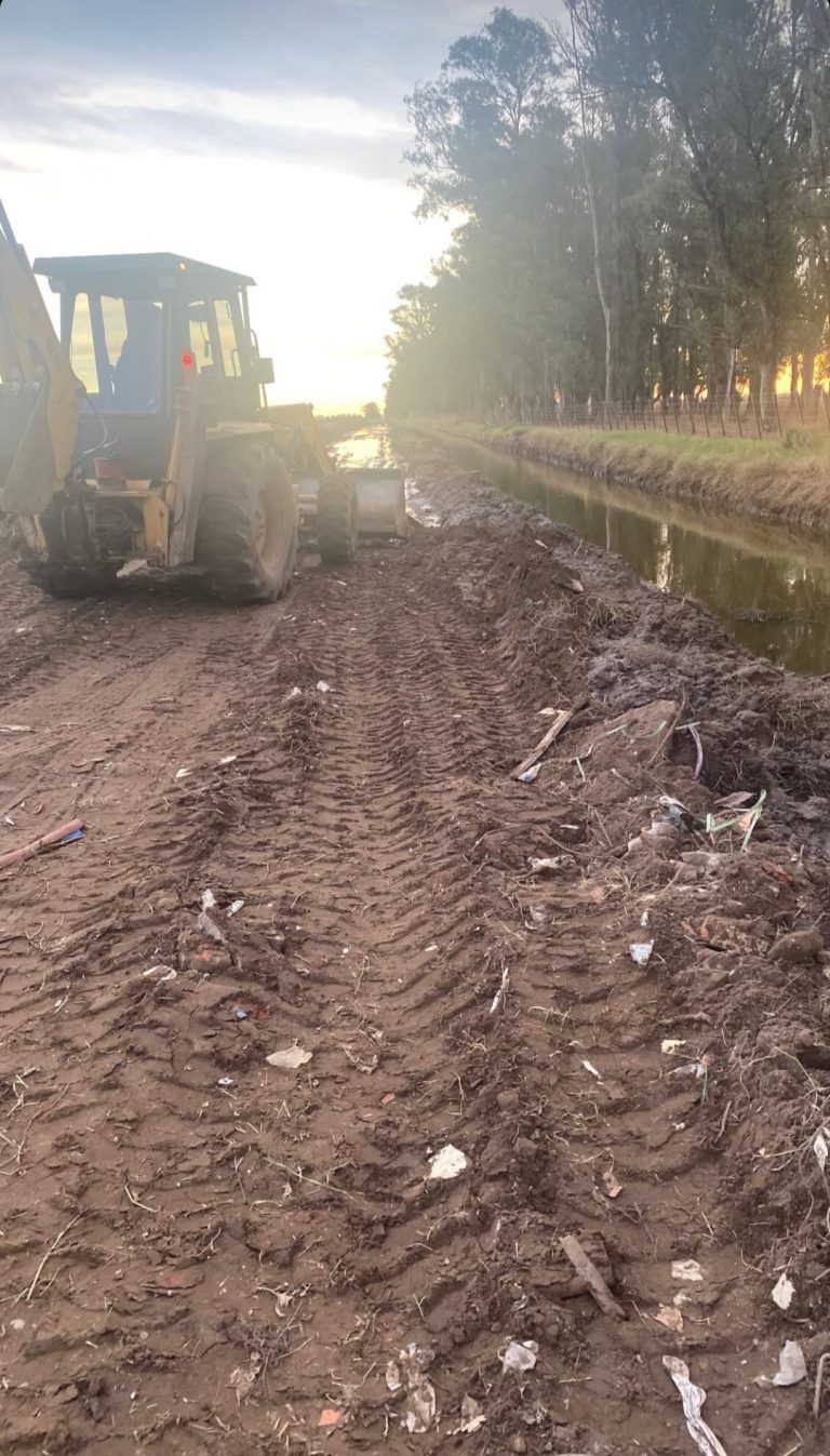 Intendente Alvear: el municipio repara calles tras las lluvias y explica las dificultades para nuevas obras de asfalto