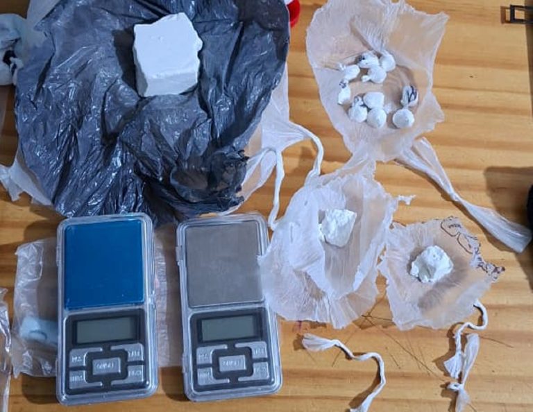 Operativo antidrogas en Santa Rosa: secuestraron cocaína, dinero y detuvieron a un hombre
