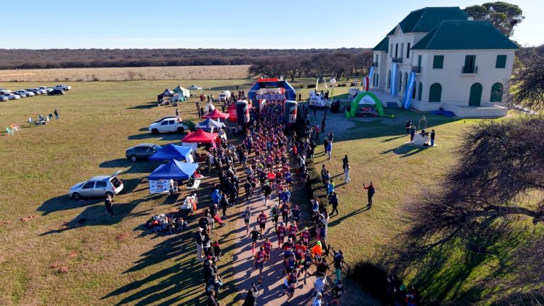 A pesar del frío intenso, el “Trail Desafío” convocó a cientos de atletas y turistas en el Parque Luro