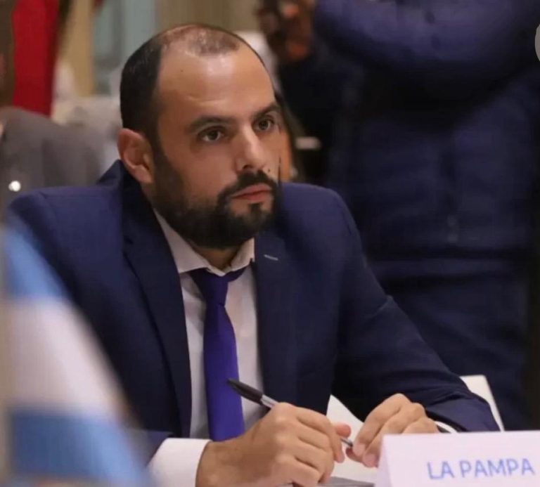 Ziliotto promulgó la ley de emergencia en Salud Mental para fortalecer la atención en La Pampa