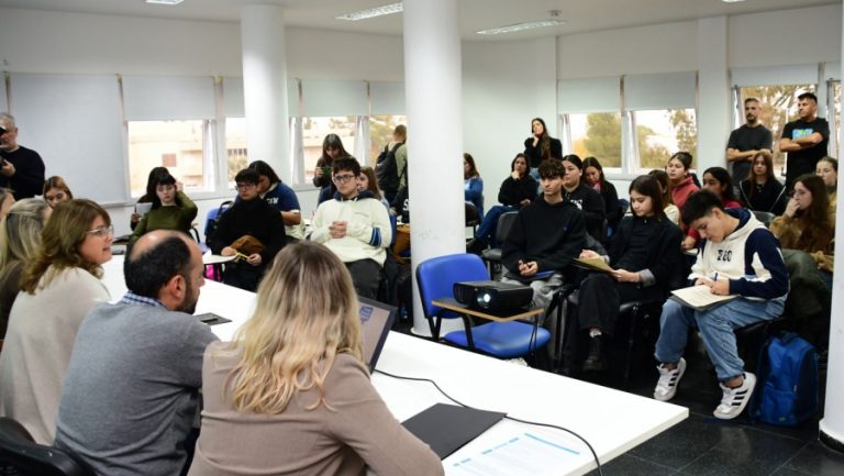 Jóvenes pampeanos debaten sobre salud mental y proponen acciones concretas para las escuelas