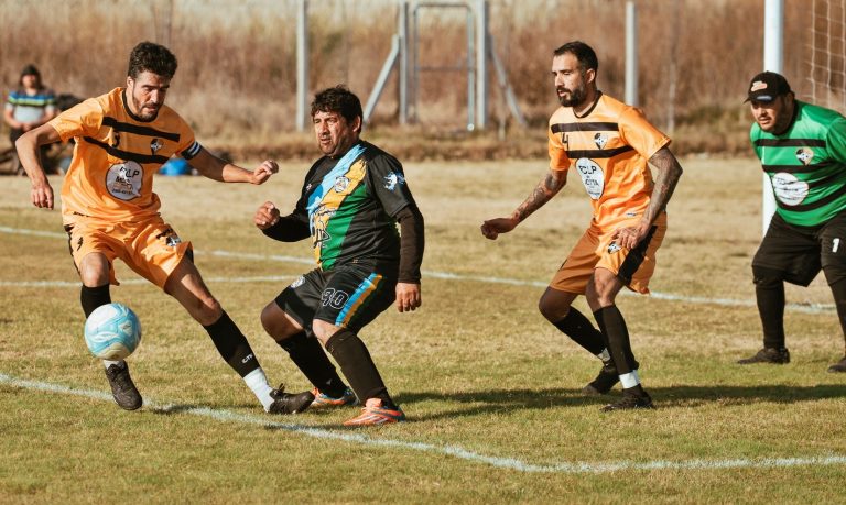 Torneo “Entre Amigos”: se disputó la quinta fecha con intensos partidos y cambios en las tablas