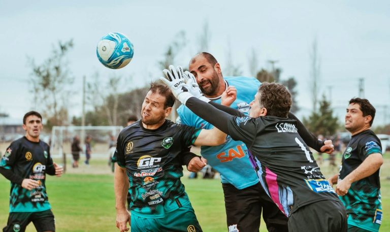 Se disputó la sexta fecha del Torneo Entre Amigos con grandes goleadas y paridad en todas las categorías