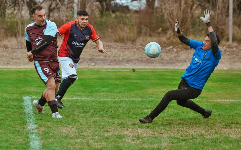 Torneo Entre Amigos: Goles, resultados y posiciones tras la apasionante séptima fecha de la categoría +30