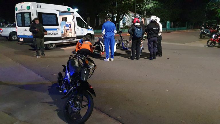 Fuerte choque entre dos motos en calles 9 y 14 dejó a dos personas hospitalizadas