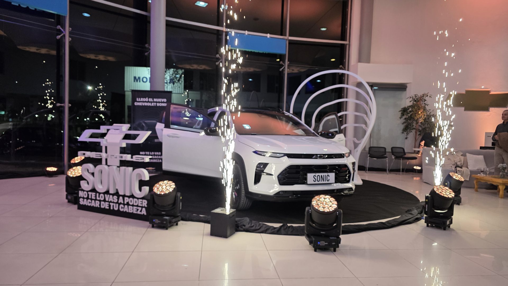 La concesionaria Milenaria presentó el nuevo Chevrolet Sonic: evolución a SUV y financiación exclusiva