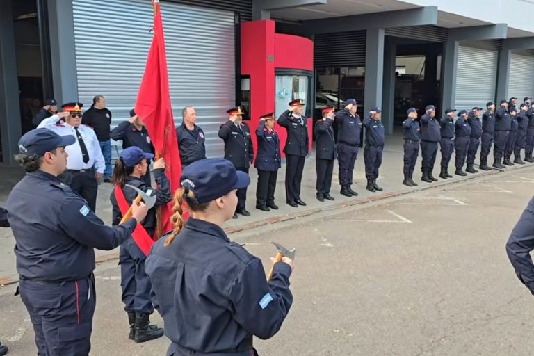 Día del Bombero Voluntario: Hugo Santamarina destacó el trabajo del cuartel y pidió por el arreglo del techo de la institución