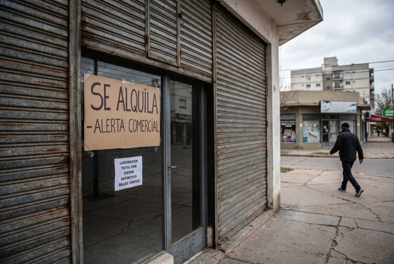La Pampa: una encuesta reveló que 60% de los negocios prevé achicar personal ante la recesión y falta de liquidez