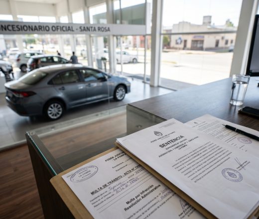 ¡Le pedían 2 millones extra!: Multan a concesionaria pampeana por engañar a un cliente con su plan de ahorro (Imagen ilustrativa IA - infopico.com)