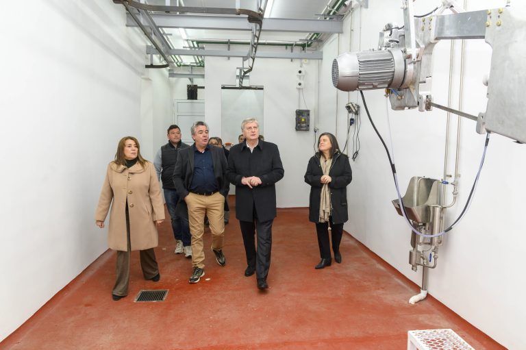 Ziliotto visitó un nuevo frigorífico en Winifreda y destacó el apoyo provincial a la inversión privada para generar empleo