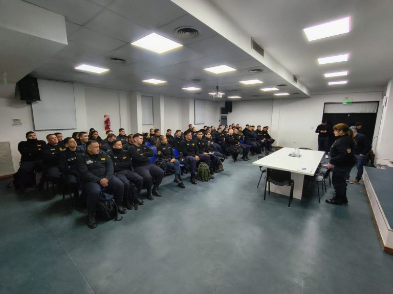Formación policial en La Pampa: más de 680 efectivos se capacitaron en la primera mitad del año