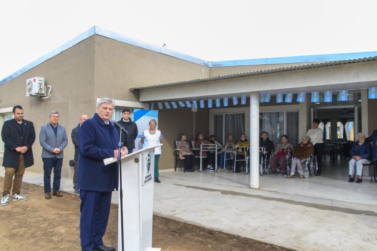 Ziliotto inauguró una obra en Villa Mirasol, defendió la inversión pública y anunció la construcción de un SUM