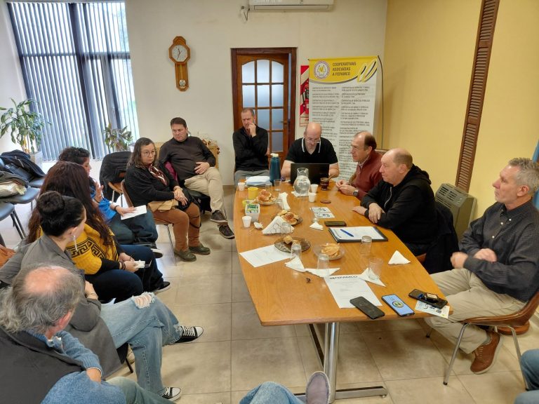 El Gobierno provincial fomenta la integración entre cooperativas de trabajo y de servicios públicos en La Pampa