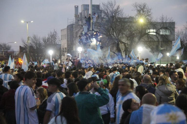 Disturbios durante los festejos por la Selección en La Pampa: un herido, 32 detenidos y daños materiales