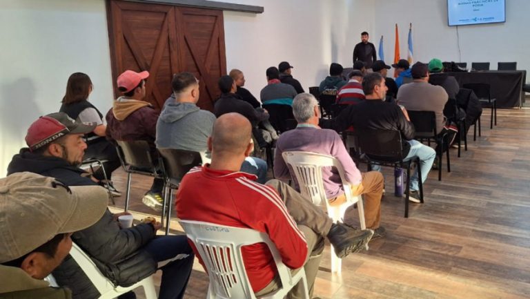 El Gobierno provincial capacita a municipios sobre buenas prácticas para la poda del arbolado urbano