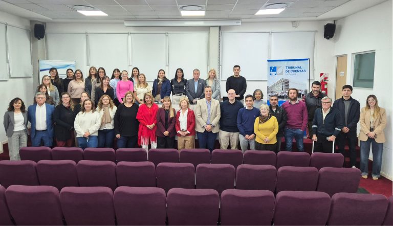 El Tribunal de Cuentas recibió a concejales de nueve municipios para explicar el control de fondos públicos