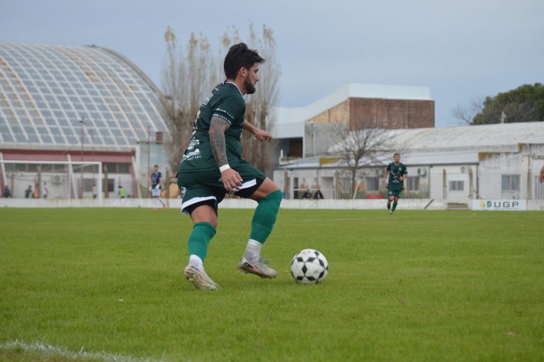 Domingo de fútbol en la Liga Pampeana: cronograma completo y árbitros para la Primera “A” y la Primera “B”