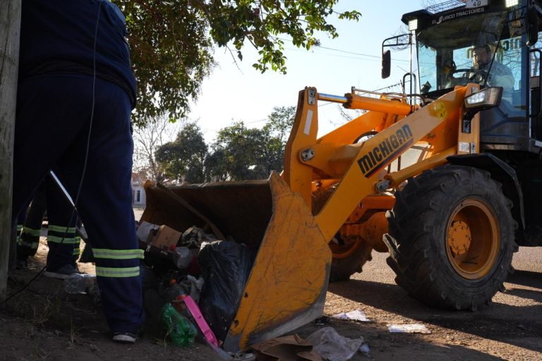 Intenso operativo de limpieza y mantenimiento en el barrio El Molino de General Pico