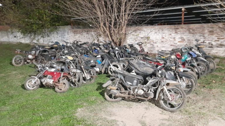 Intendente Alvear: El Municipio intima a dueños de vehículos secuestrados antes de compactarlos
