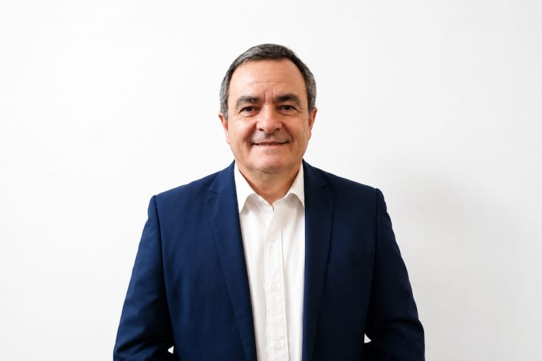 Oscar Atienza: «Siete de cada diez niños no están vacunados en Argentina»