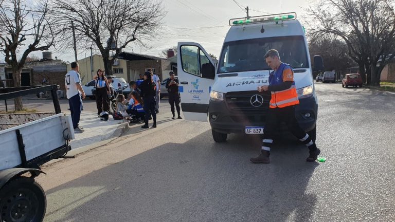 Choque entre motos en calles 4 y 113: un conductor se dio a la fuga y hay dos hospitalizados
