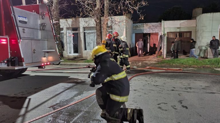 Principio de incendio en una panadería de General Pico movilizó a los bomberos voluntarios