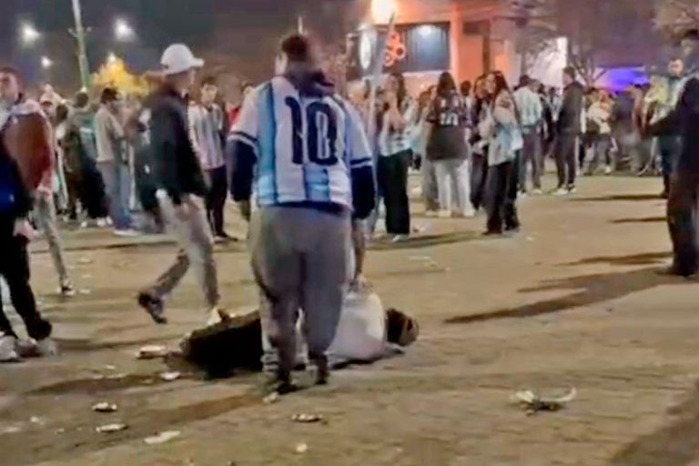 Actualizan el estado de salud del joven agredido en la Plaza San Martín: presenta traumatismo de cráneo grave