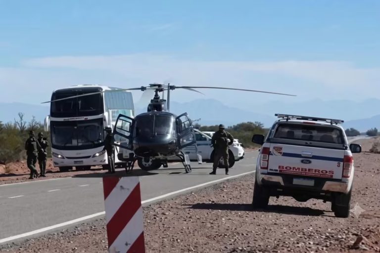 Tragedia en San Juan: cayó un helicóptero que se dirigía a combatir incendios y murieron siete personas