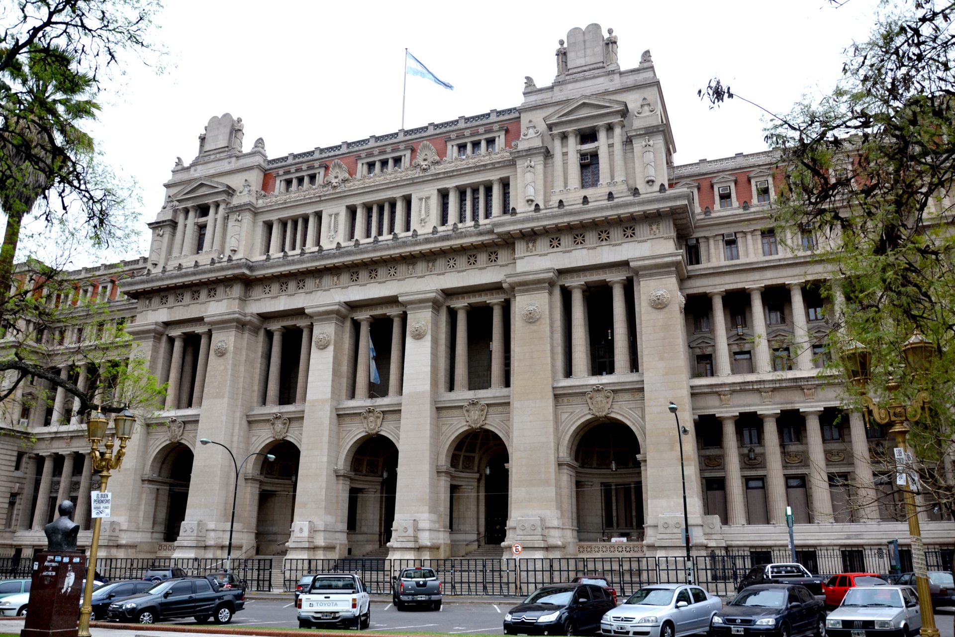 Disputa por regalías de Los Nihuiles: la Corte Suprema citó a La Pampa en la causa iniciada por Mendoza