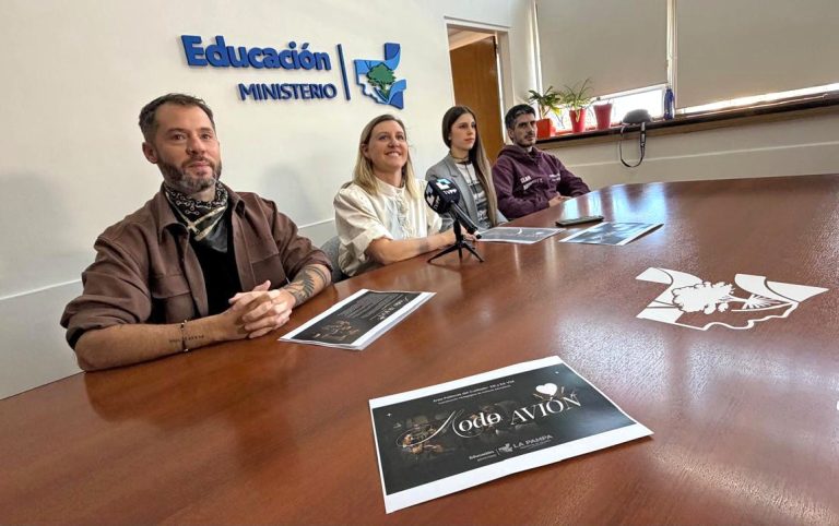 Educación presentó una obra de teatro para fortalecer la ESI y abordar las violencias digitales