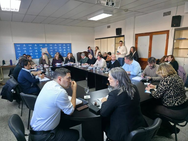 Acordaron la paritaria docente en La Pampa: esquema de aumentos, cláusula gatillo y nuevas licencias por salud