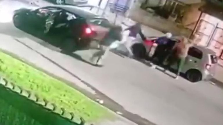 Violento tiroteo en La Matanza: una pareja de policías abatió a tres delincuentes en un intento de robo