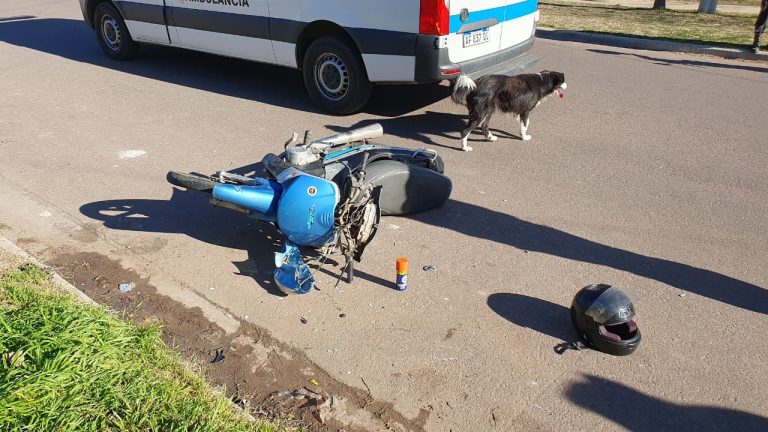 Motociclista resultó herido tras chocar contra un auto en la intersección de calles 6 y 35