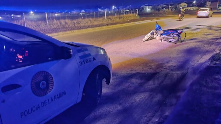 Persecución policial en General Pico: recuperaron una moto robada y demoraron a una persona