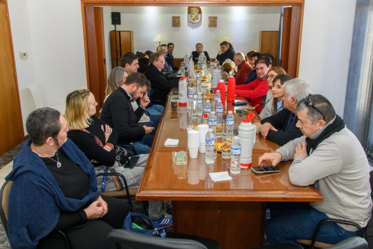 El PJ de La Pampa proyecta su futuro: cumbre liderada por Ziliotto, análisis nacional y masiva campaña de afiliación juvenil