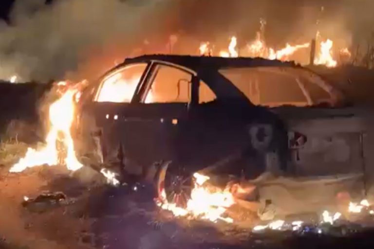 Golpe comando en Intendente Alvear: maniataron a dos personas, se llevaron más de 22 mil dólares y quemaron el auto en la huida