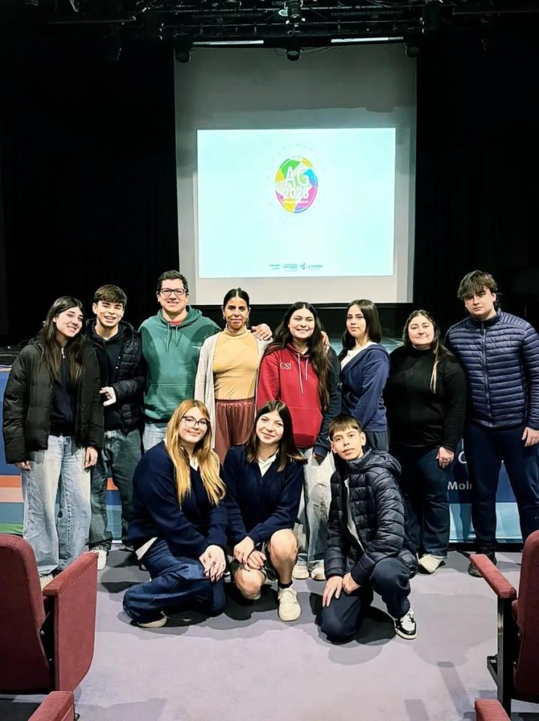 Estudiantes del Colegio Santa Inés de General Pico se destacaron con dos proyectos finalistas en el Aprender a Gobernar