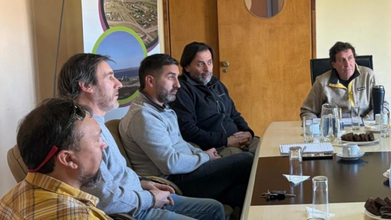 La Pampa y Río Negro buscan unificar la normativa de pesca en el Lago Casa de Piedra