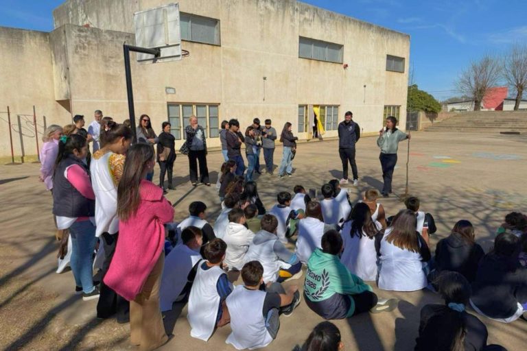 El Gobierno provincial presentó en Rancul la estrategia de forestación en escuelas para la adaptación al cambio climático