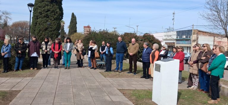 Intendente Alvear homenajeó a sus docentes con un emotivo acto por el Día del Maestro