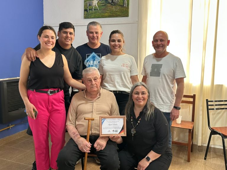 Homenaje a descendientes de inmigrantes alemanes en Arata por el Mes del Inmigrante