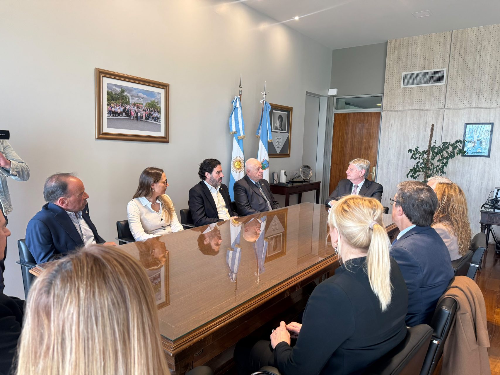 Juez de la Corte Interamericana de Derechos Humanos se reunió con autoridades de La Pampa