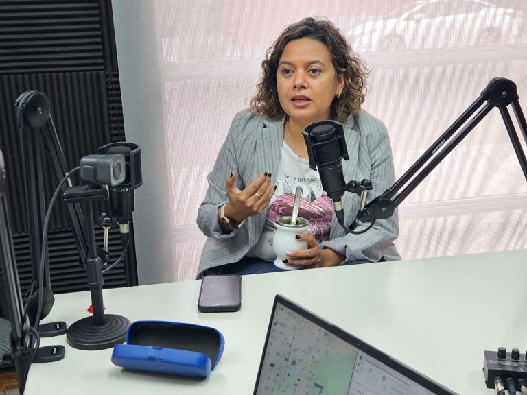 «Hoy el alquiler está prácticamente igual al sueldo»: el IPAV entregó cinco créditos Llegar a Casa en General Pico