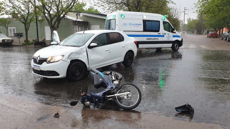 Grave choque en calles 29 y 36 dejó a dos motociclistas hospitalizados con fracturas