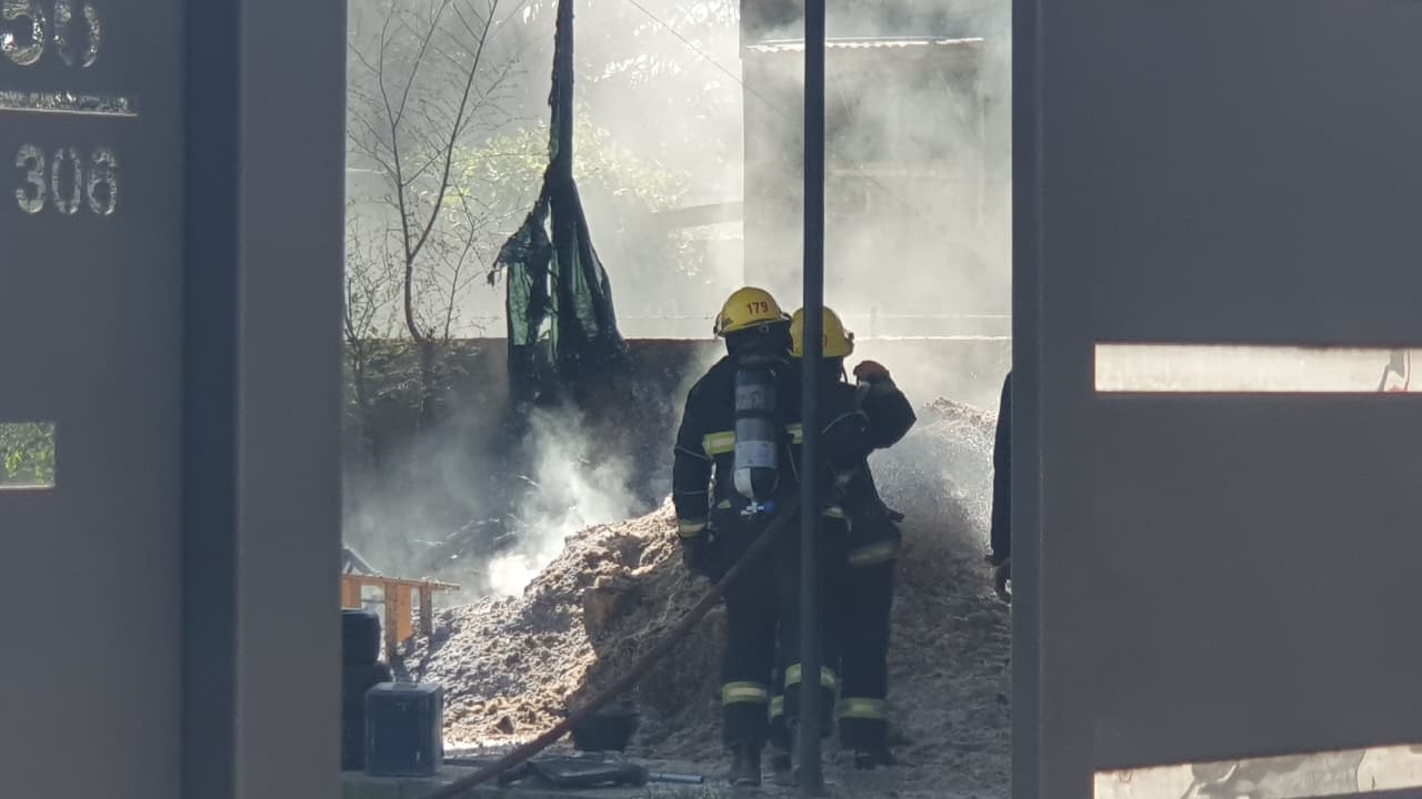 Incendio en galpón de calle 306