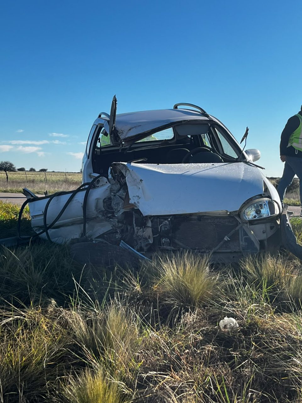 Murió el conductor del auto que chocó contra un camión en la Ruta Nacional 35