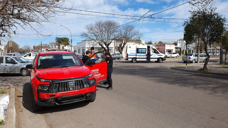 Fuerte choque en Avenida y calle 23: una menor debió ser hospitalizada