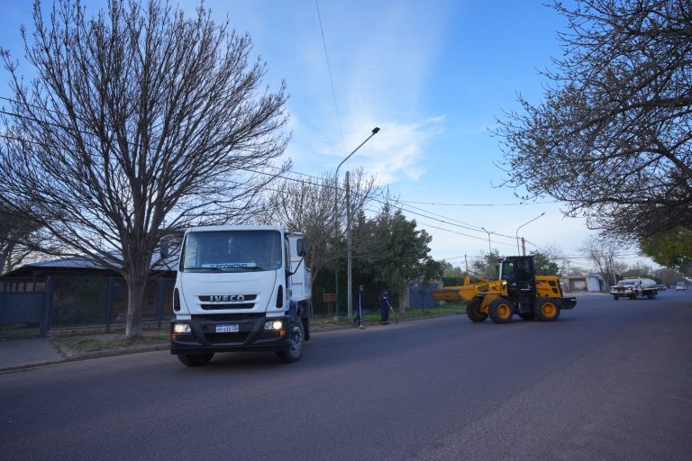 Amplio operativo de limpieza y mantenimiento en el barrio Este de General Pico