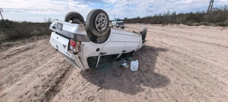 Susto en la Ruta 57: un joven volcó su vehículo cuando viajaba hacia La Pampa
