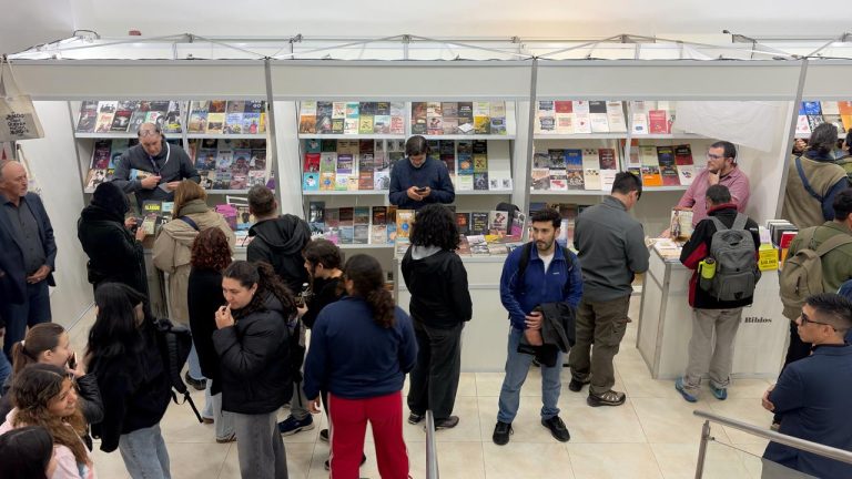 Con una variada oferta editorial y propuestas inclusivas, continúa la Feria Provincial del Libro en el MEDASUR